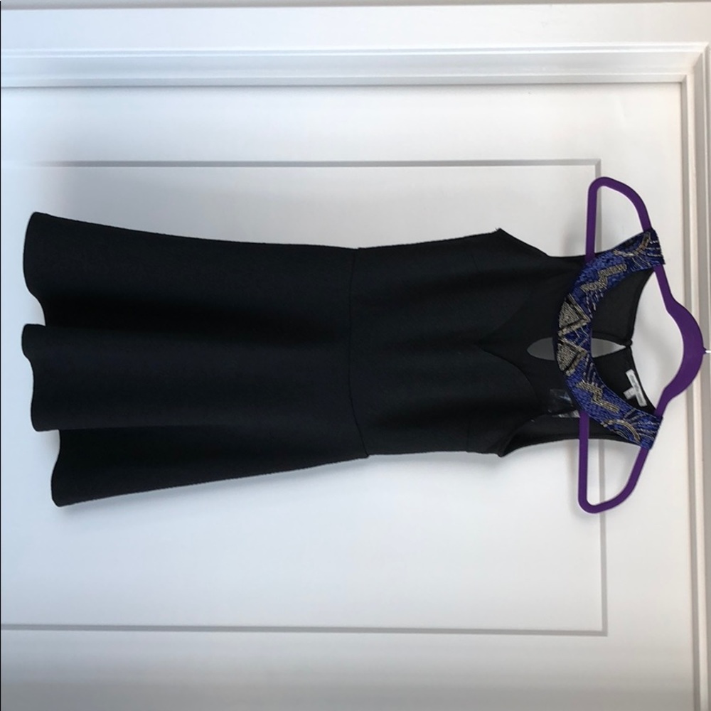 Nice black dress size Small, never worn